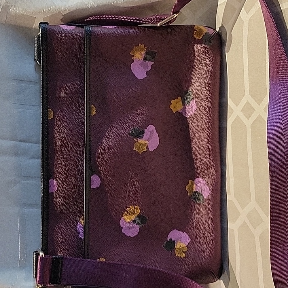 Coach "Taylor" purple plum floral crossbody bag - Picture 4 of 7